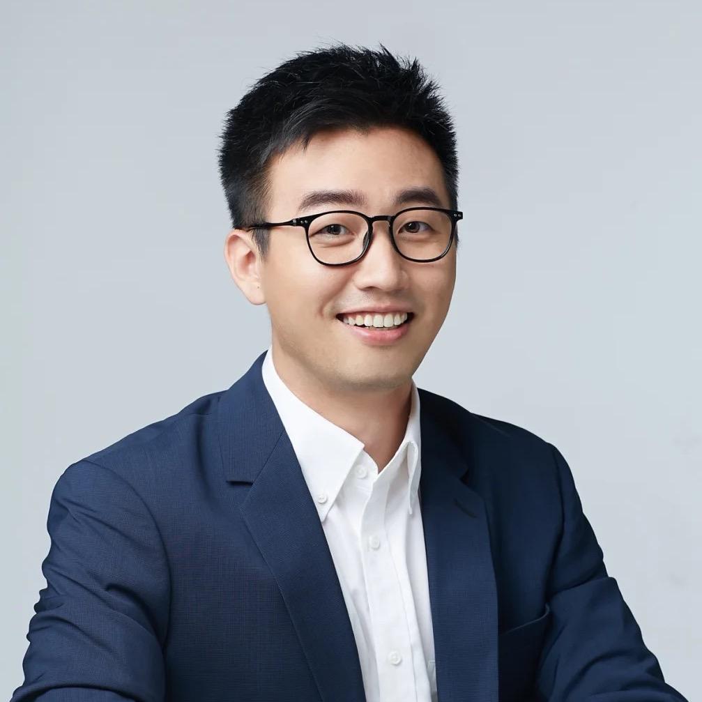 公考金牌讲师陈晓