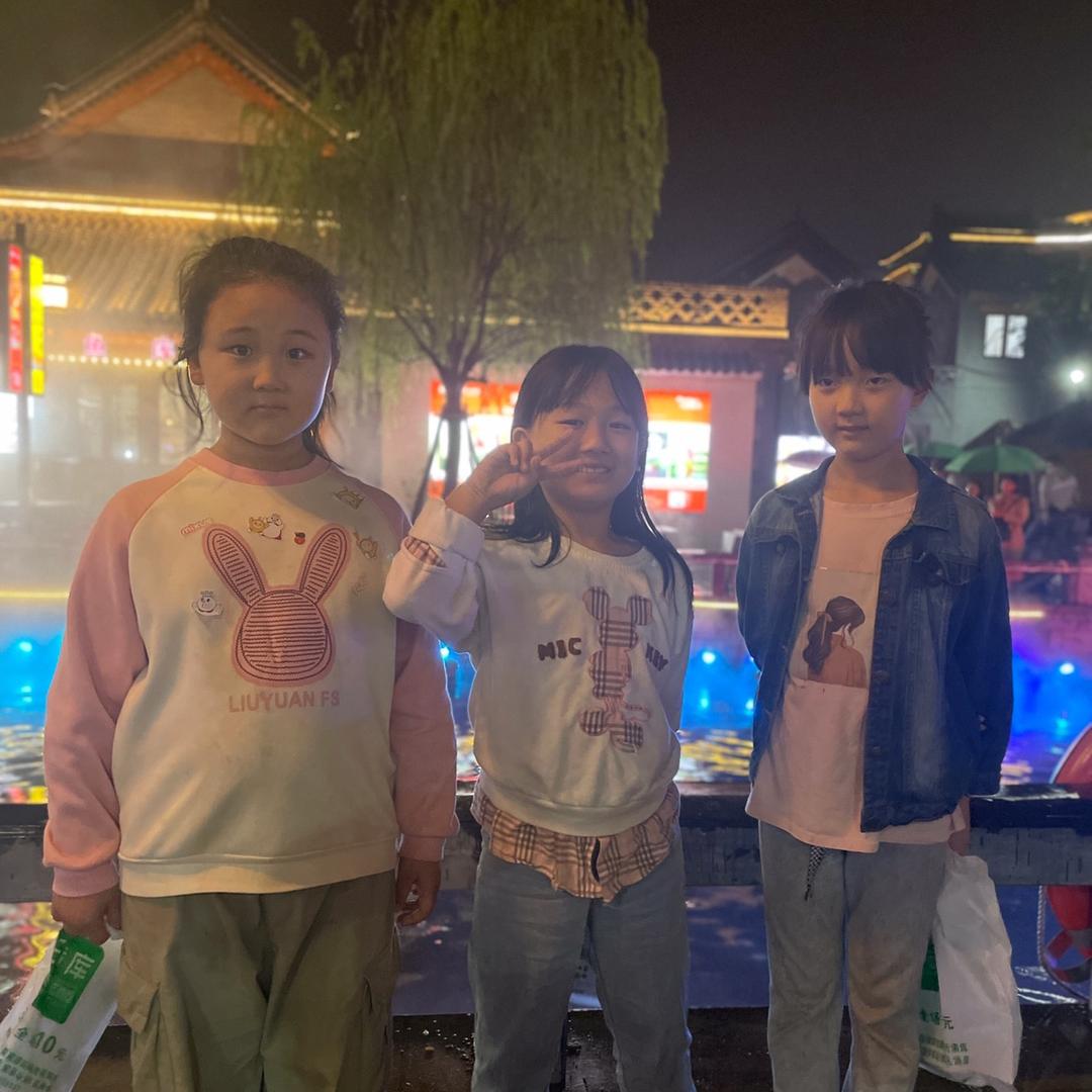 李寨秀丽童装秀丽童鞋