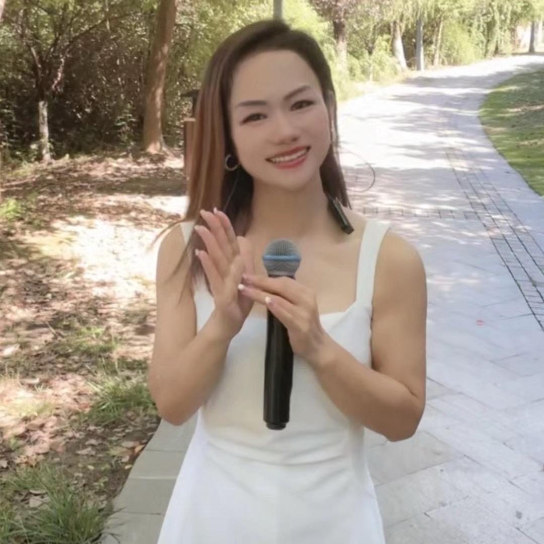 小莉🎤（朱小朱）