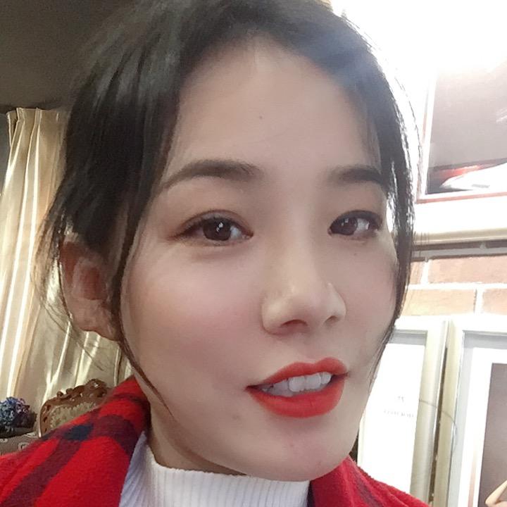 伊姑娘(在努力)