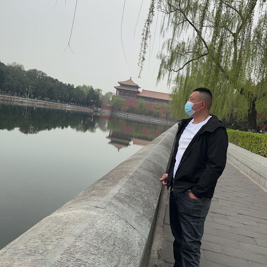 骑蚂蚁飙车