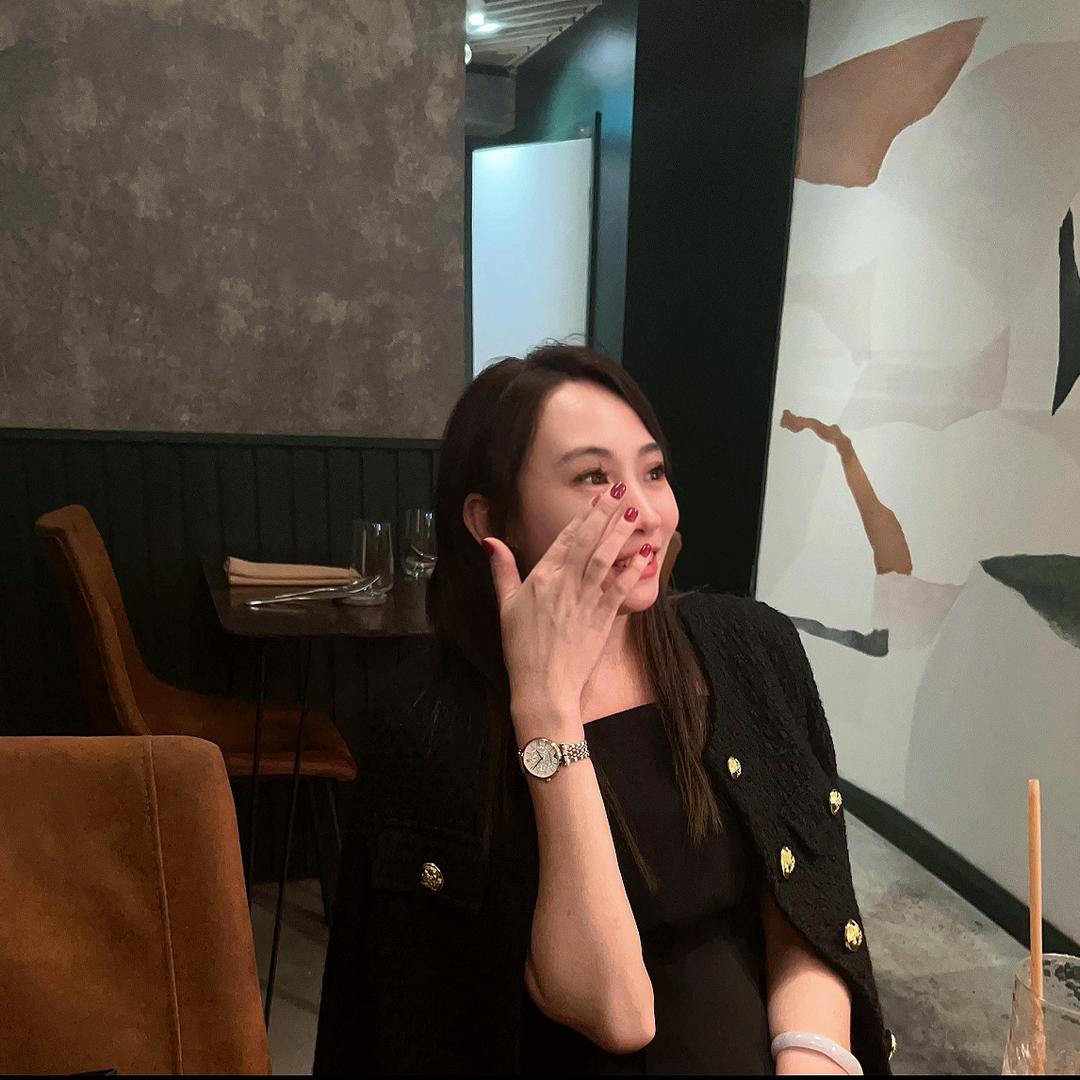 容儿.