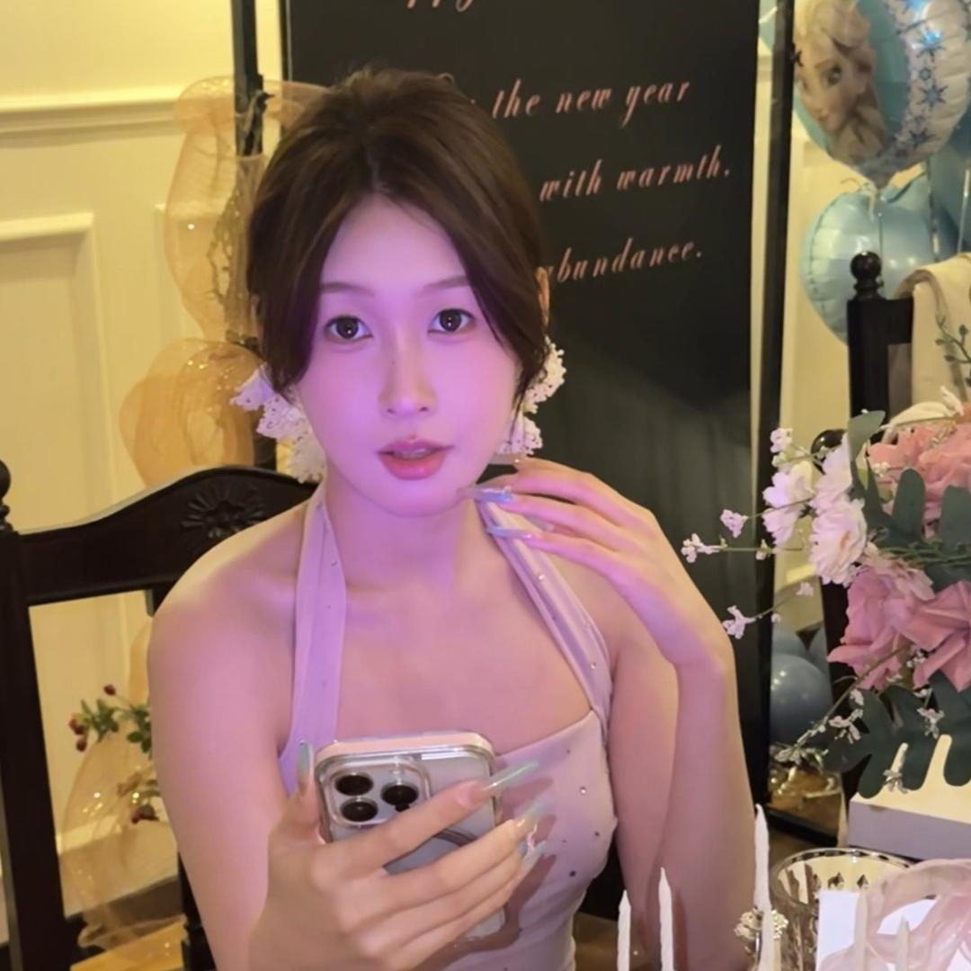 霖佳佳