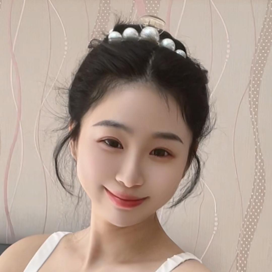 王婷婷胸口碎大石