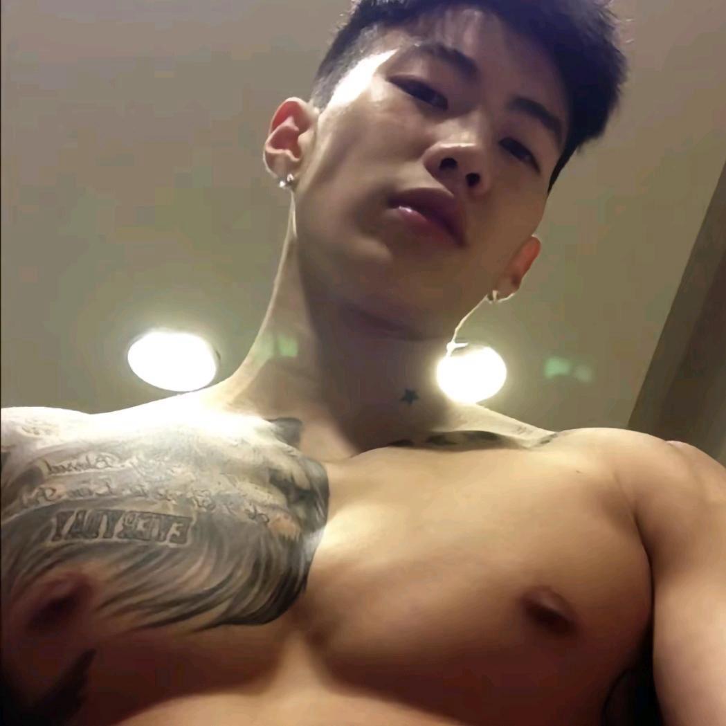伍昂