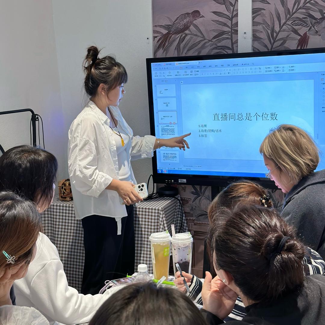 菲妮美甲（12.28-29有课）