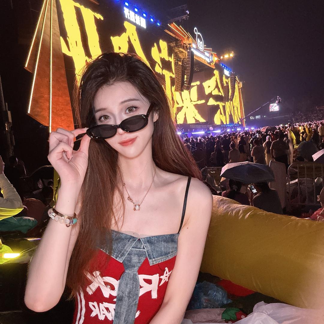 SEVEN七七¹²⁰⁴