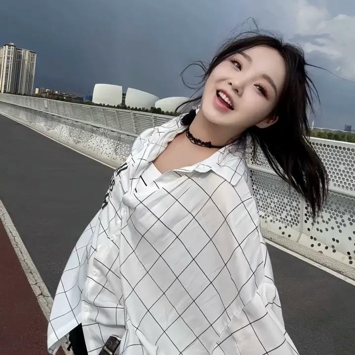 是你的小李呀♥