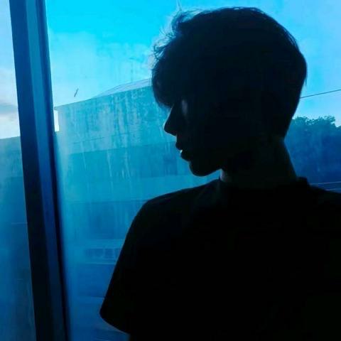 R                  R