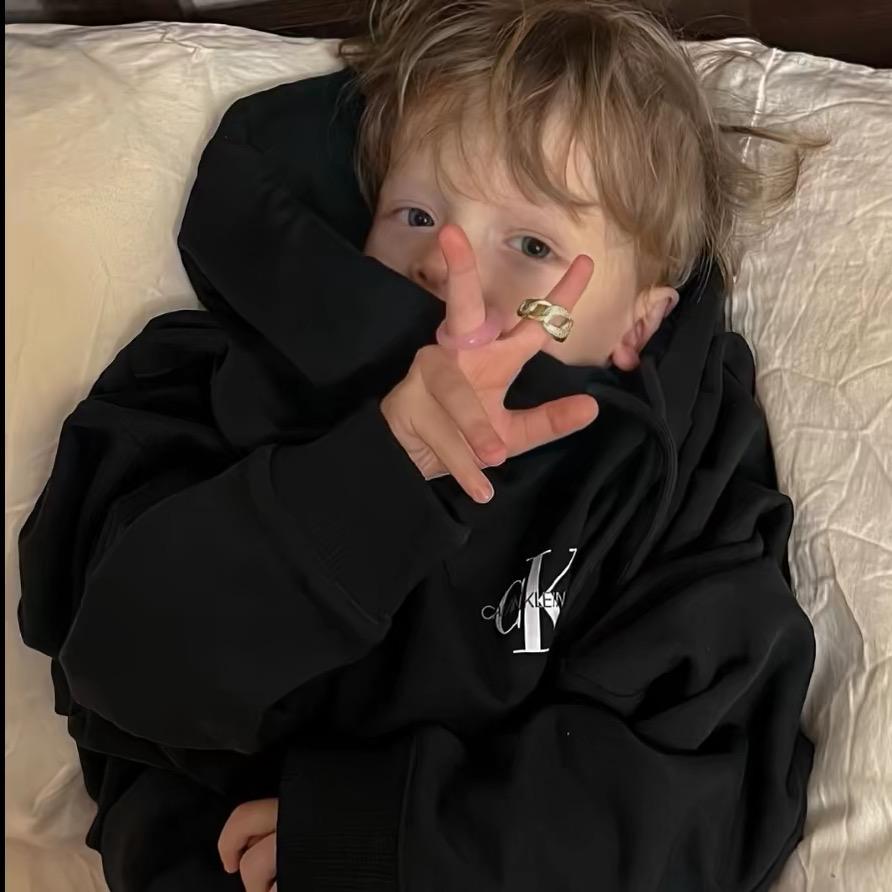 罗