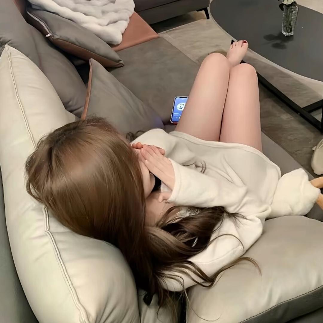 7ฅ
