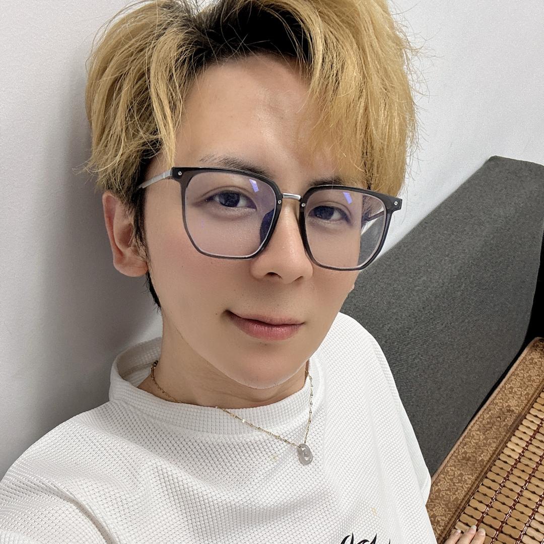 何星航(梦梦)🎤