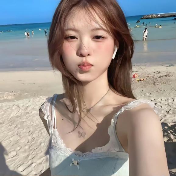 ·爱 喝 冰 红 茶·