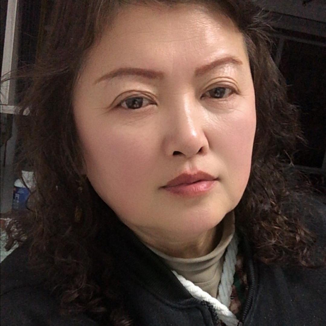 暴牙姐