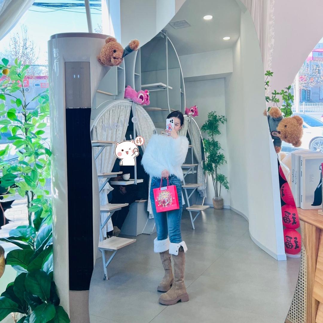 在巨鹿做烘焙融合餐厅的萌萌
