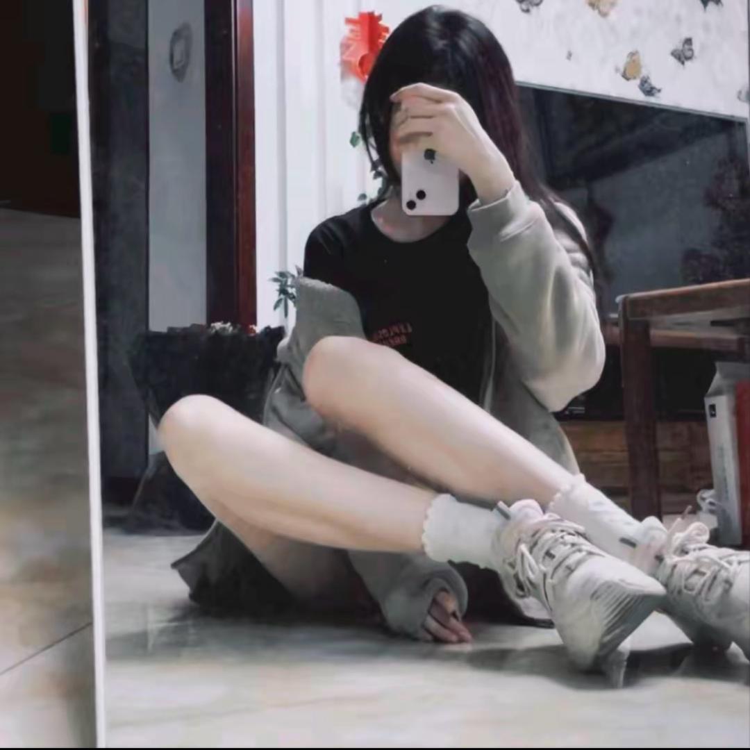 一只小鸭鸭（🉑si）