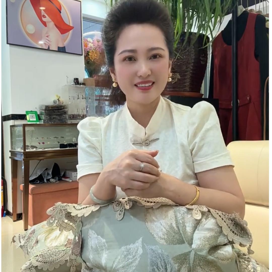 爱丽莎形象馆
