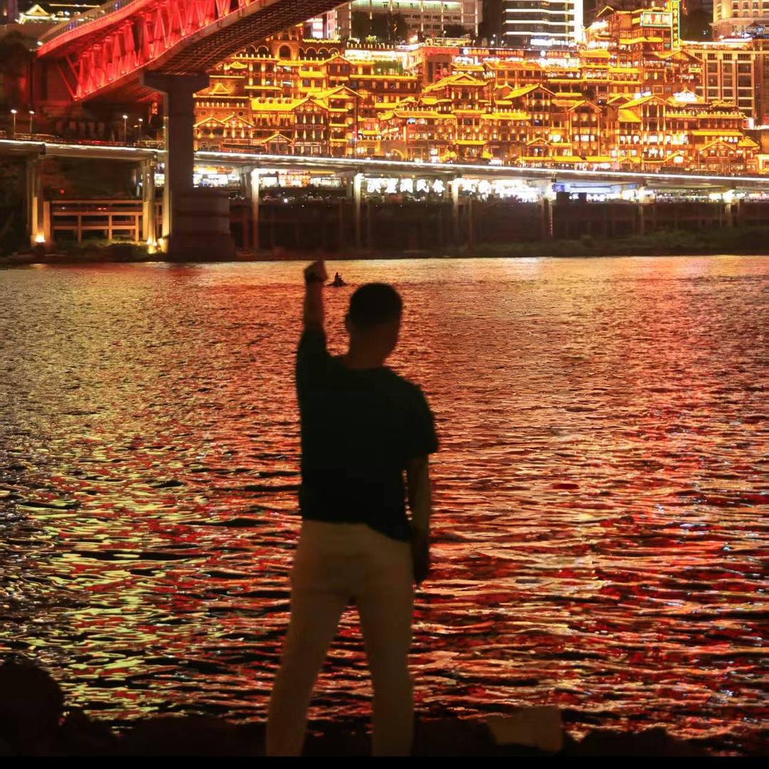 满山猴子我腚最红