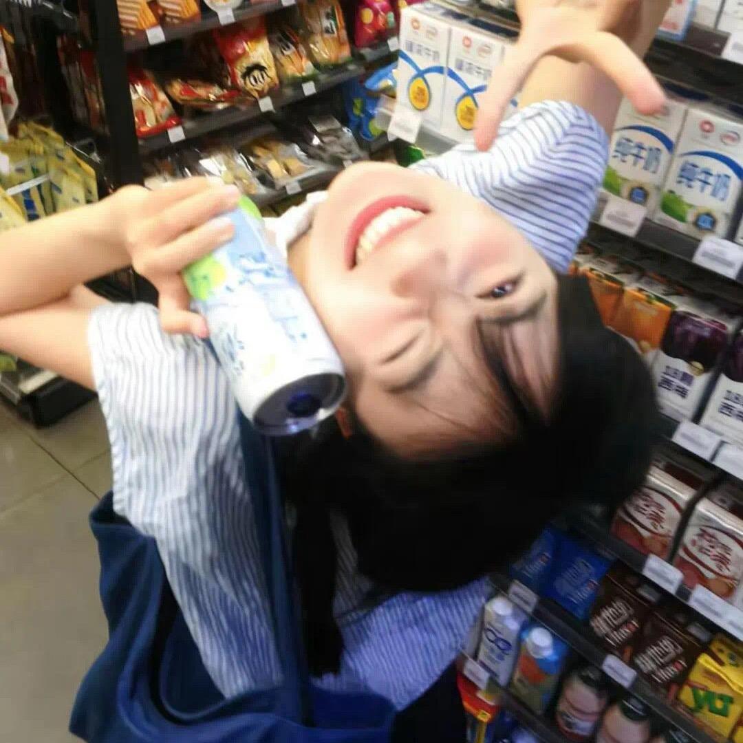 彤彤愛睡覺💤