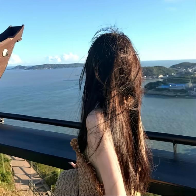 一个漂亮的乖乖