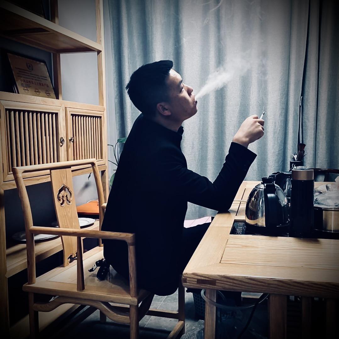 邹大大I