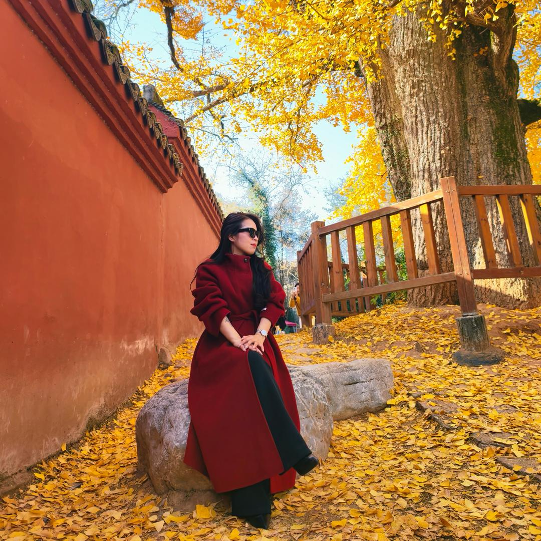 三峡竹海山青农家乐小姐姐