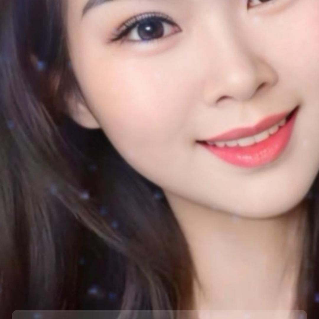 96年贴砖小姐姐