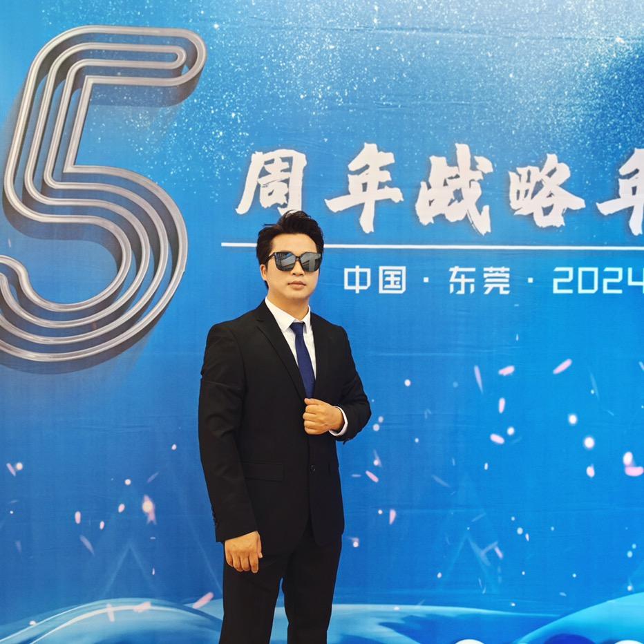 明日时尚：李向科