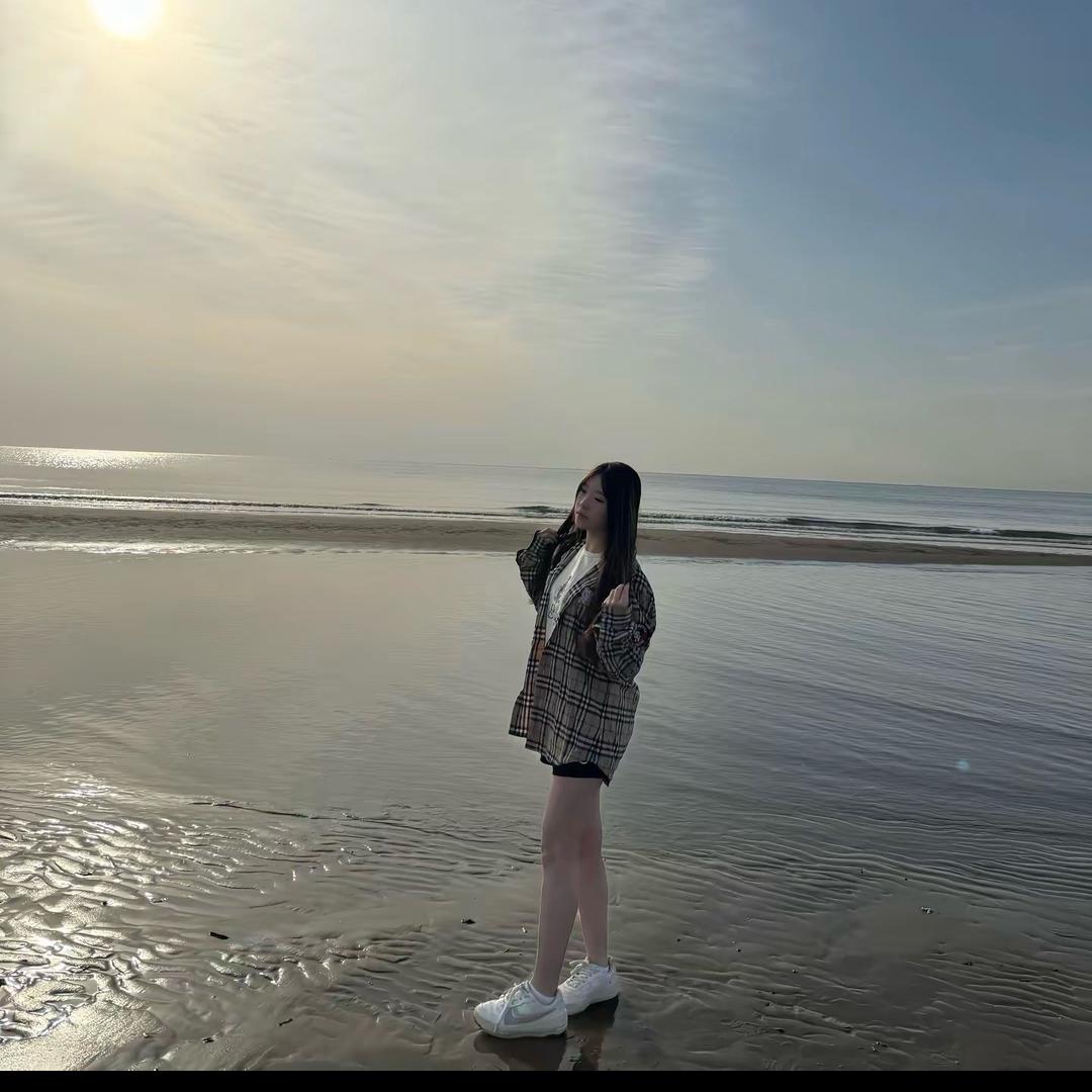 心碎小彤TuT