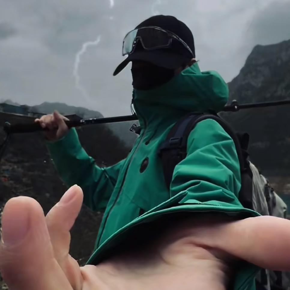 奥莱户外运动折扣店