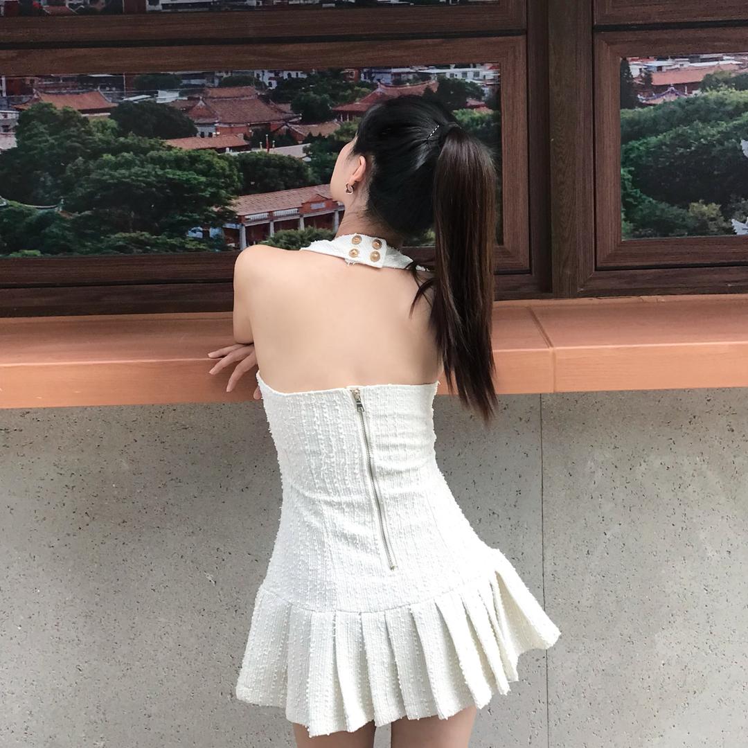 菜菜爱穿搭