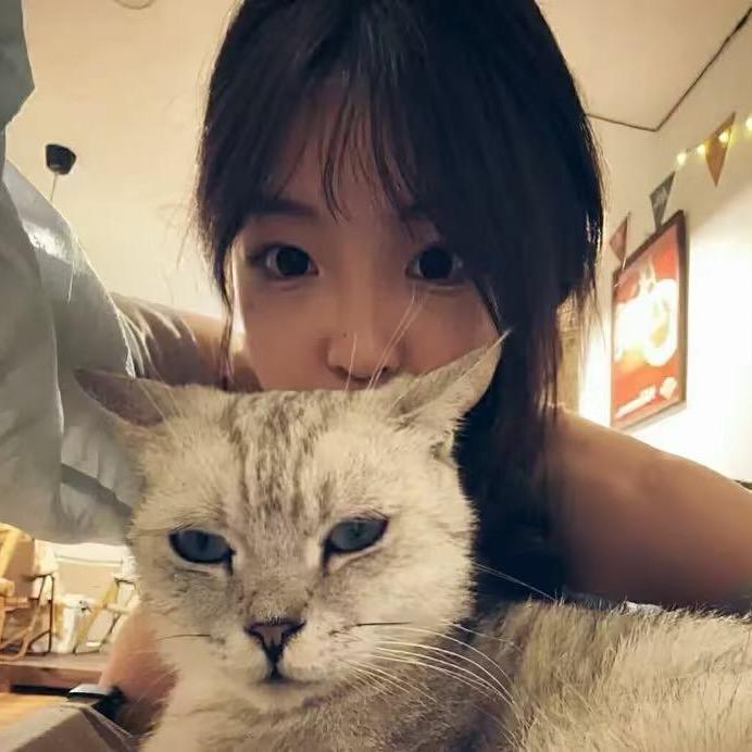卟卟.