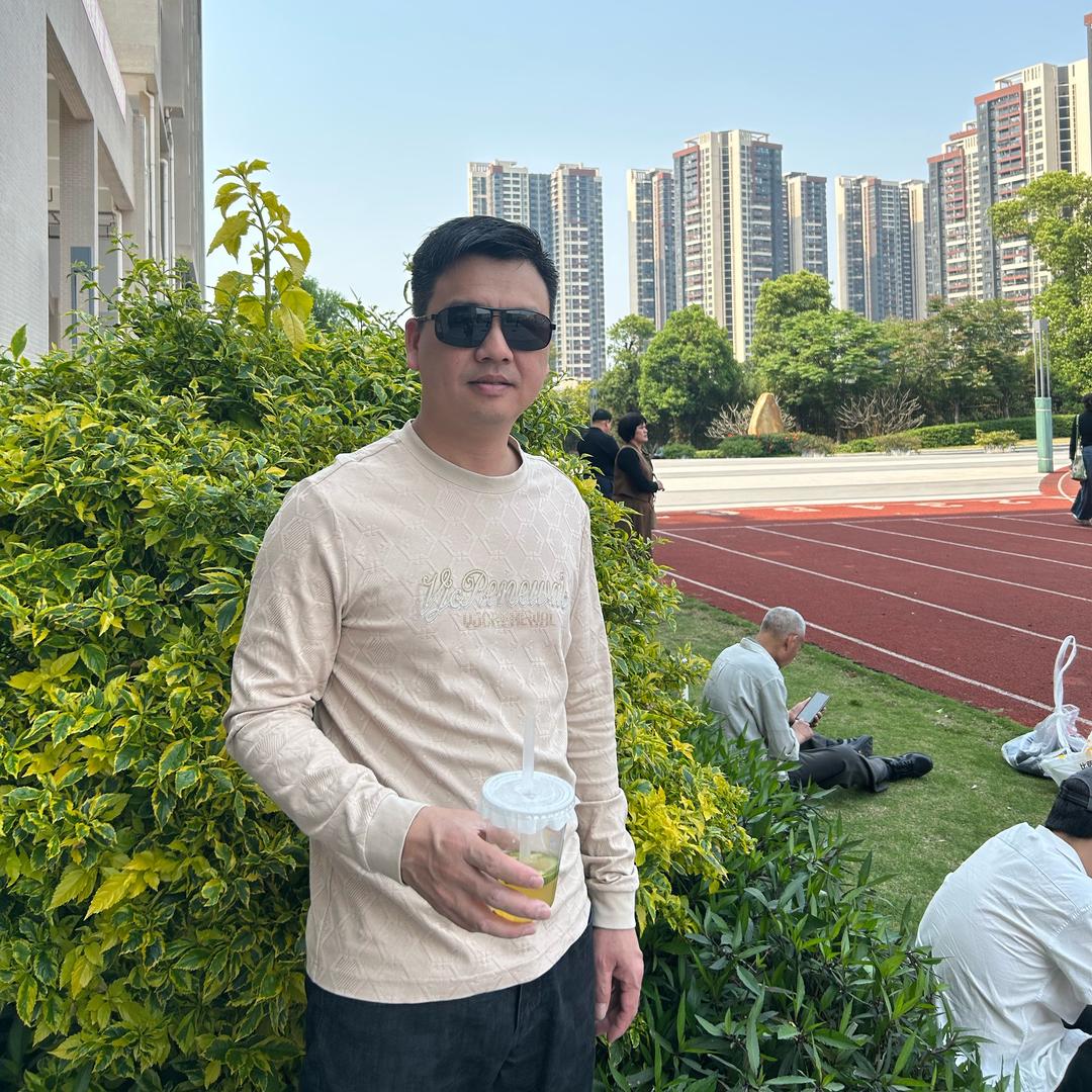 阿亮