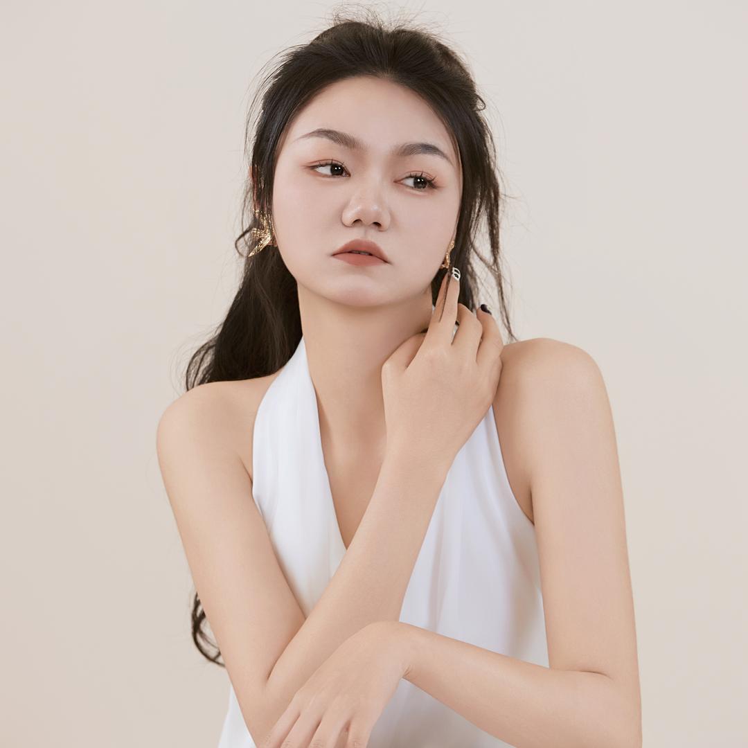 普洱女装店长·小蓝