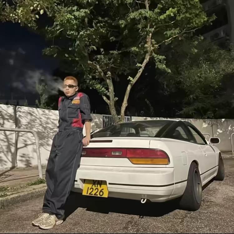 小週先生…