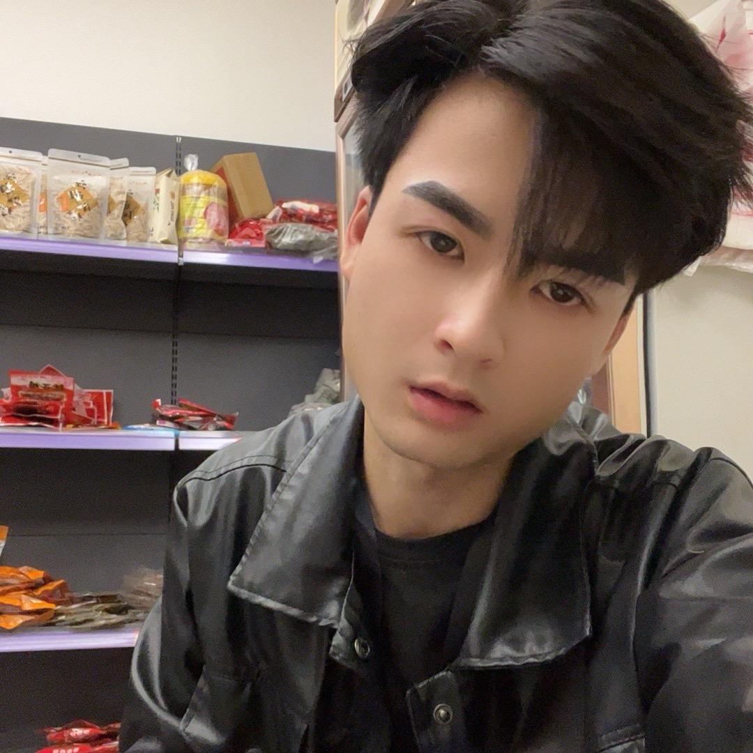 宁波商K阿豪.（商K领队）