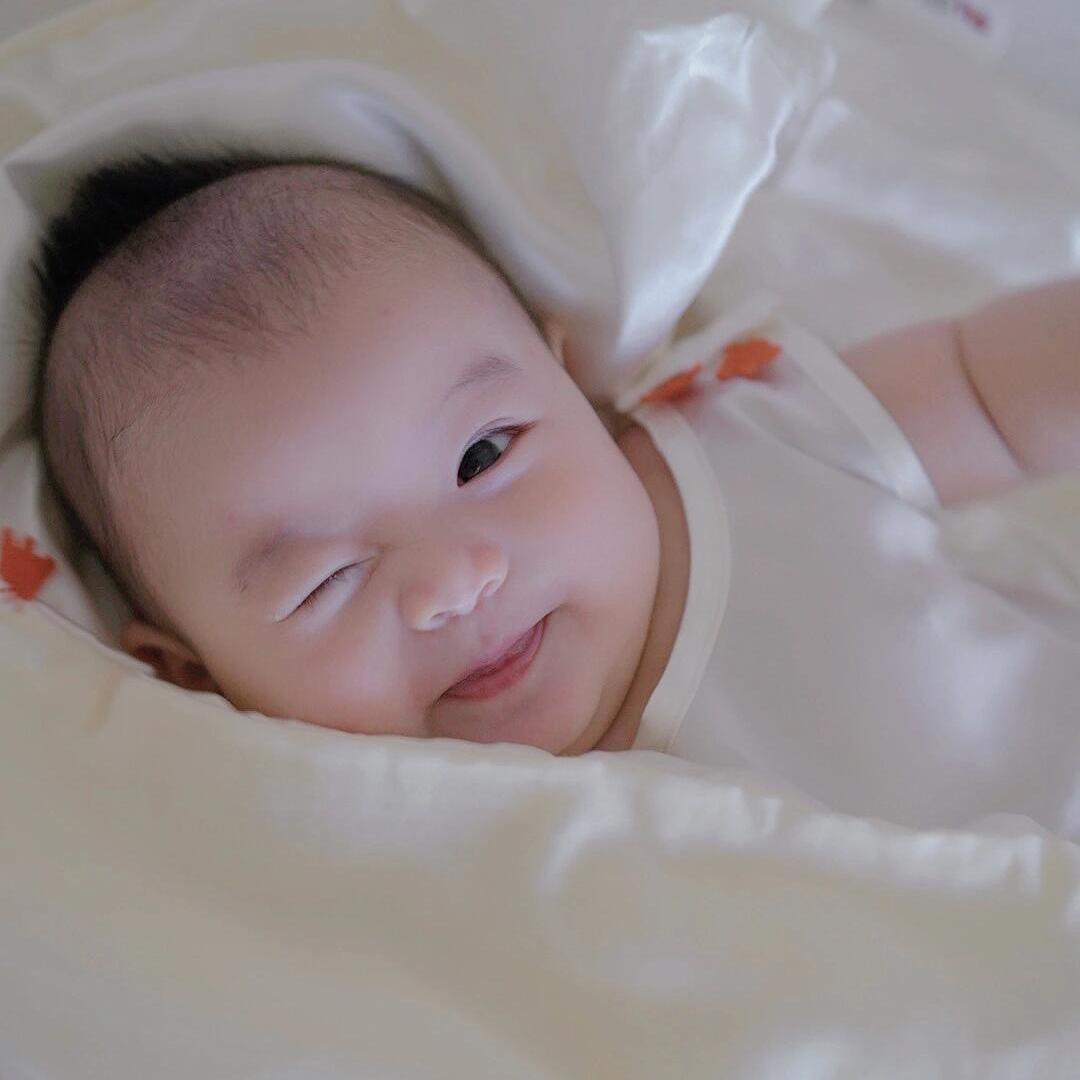 小福娃娃（满月了）