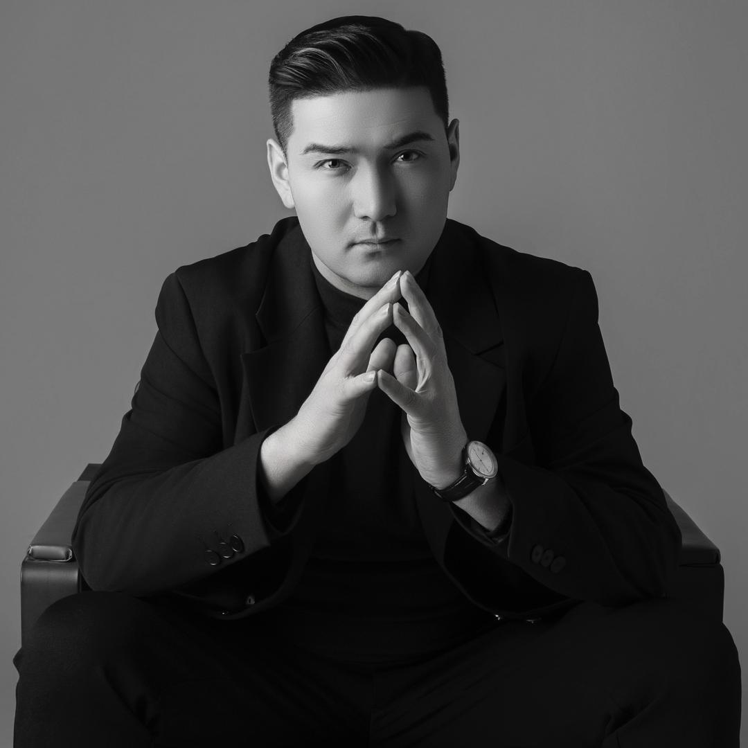 西仁江老师（懂女人化妆的男人）