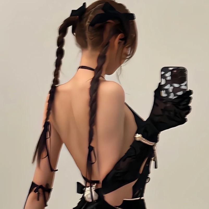 摆摆月