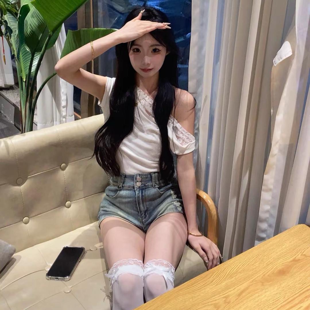 张晓晓.