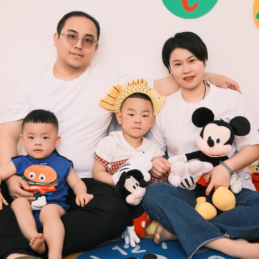 30岁的中年男人