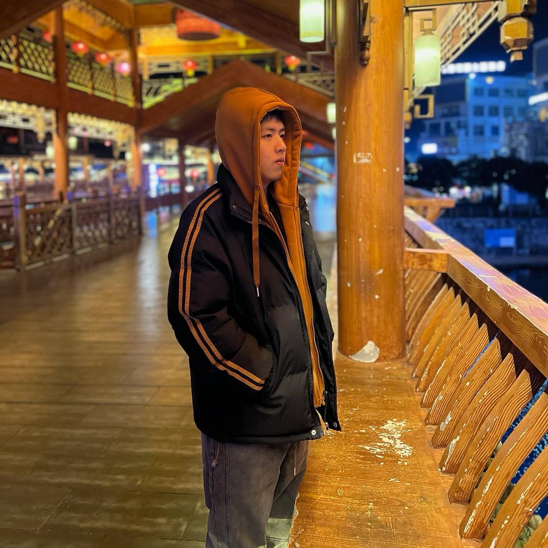 努力挣钱买别摸我