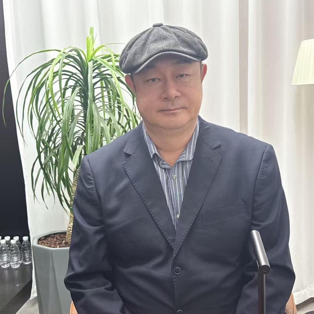 大鹰哥的情感聊天室