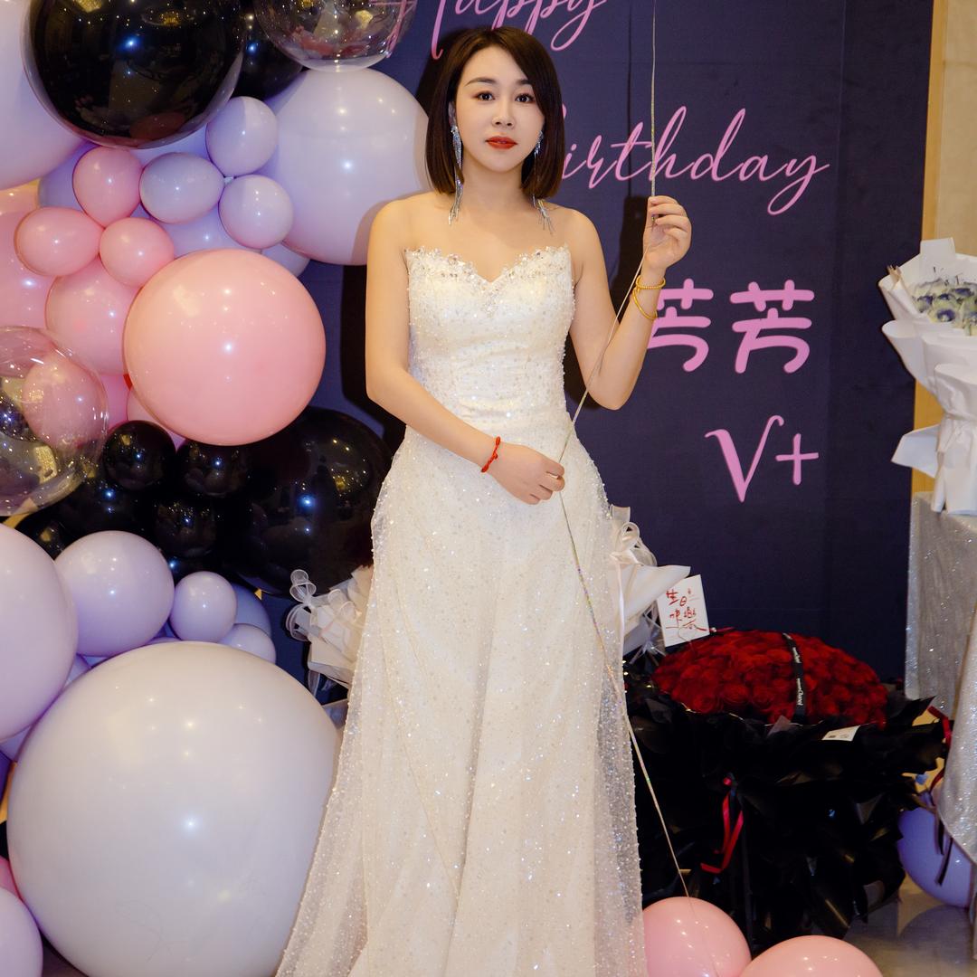 古街二楼专业斑敏痘 李娟