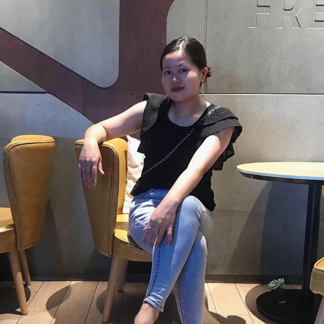 昆明建材瓷砖红红