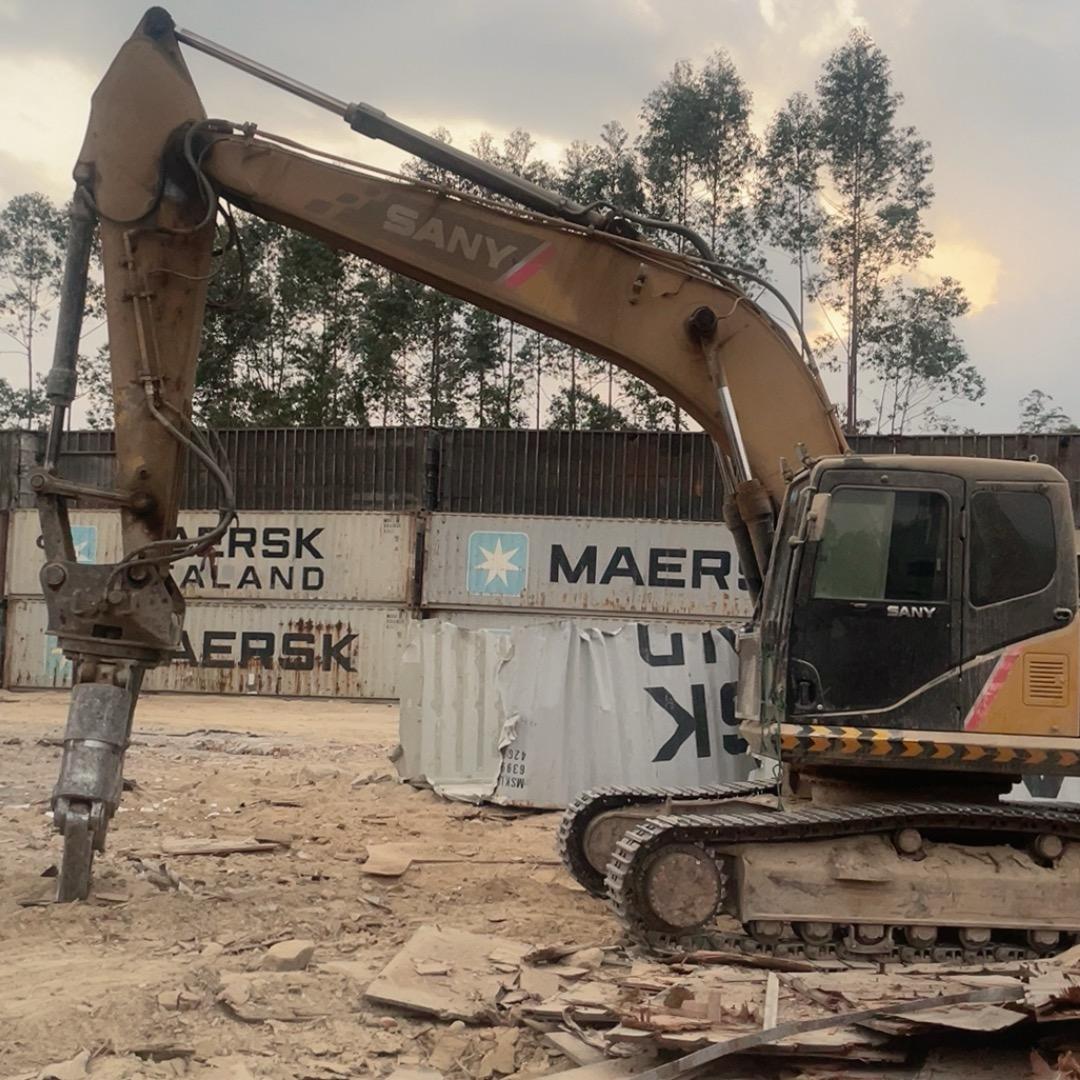 Ljunxi ᕙ(•̤᷆ ॒ ູ॒•̤᷇