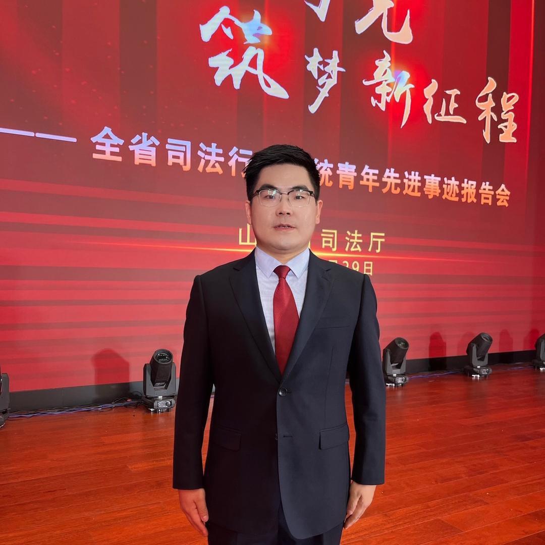 法律小朱
