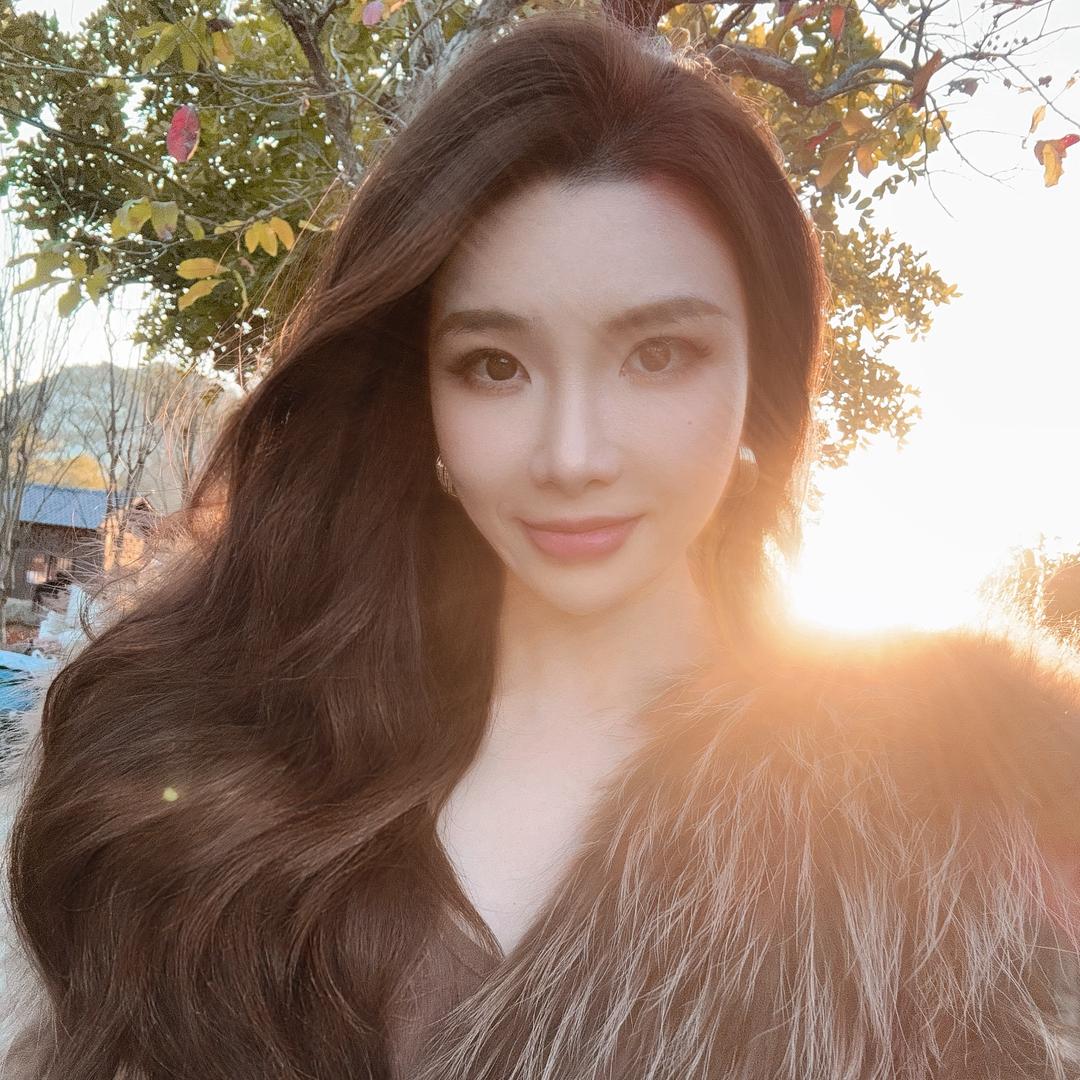 THE ONG服饰-言言