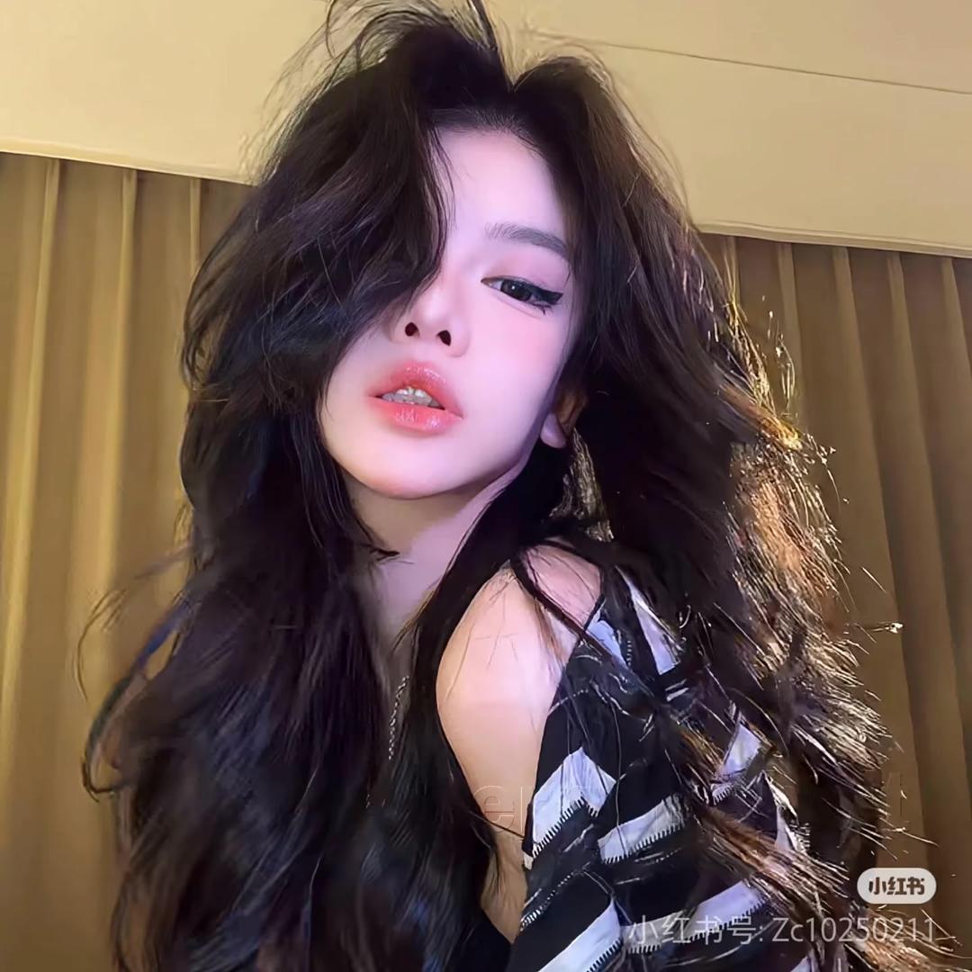 何为美女.