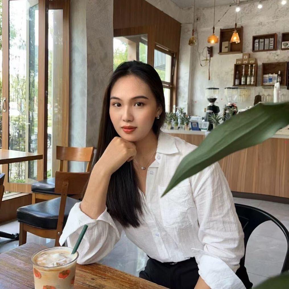 润娇吖  专注不脱妆粉底液